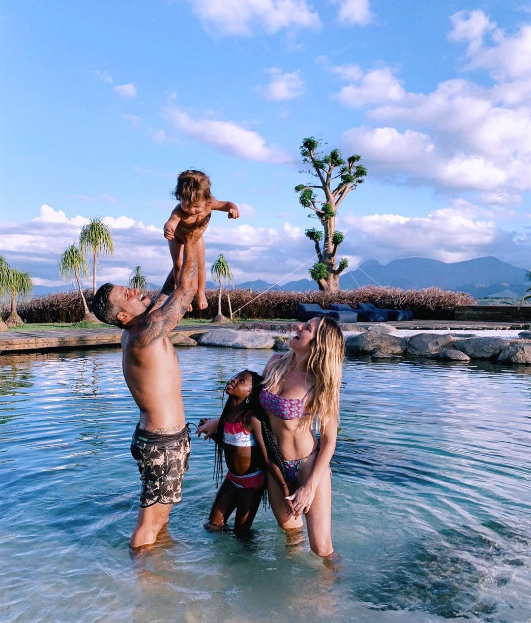 Bruno e família.  (Foto:Reprodução/Instagram) Lorena Bueri