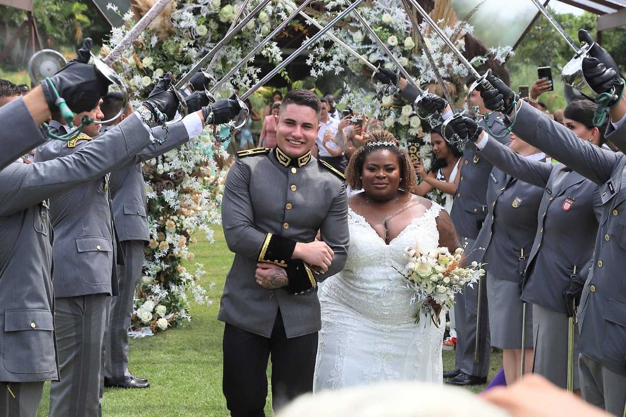 Jojo e Lucas casados. (Foto: Reprodução/Daniel Pinheiro/AgNews)