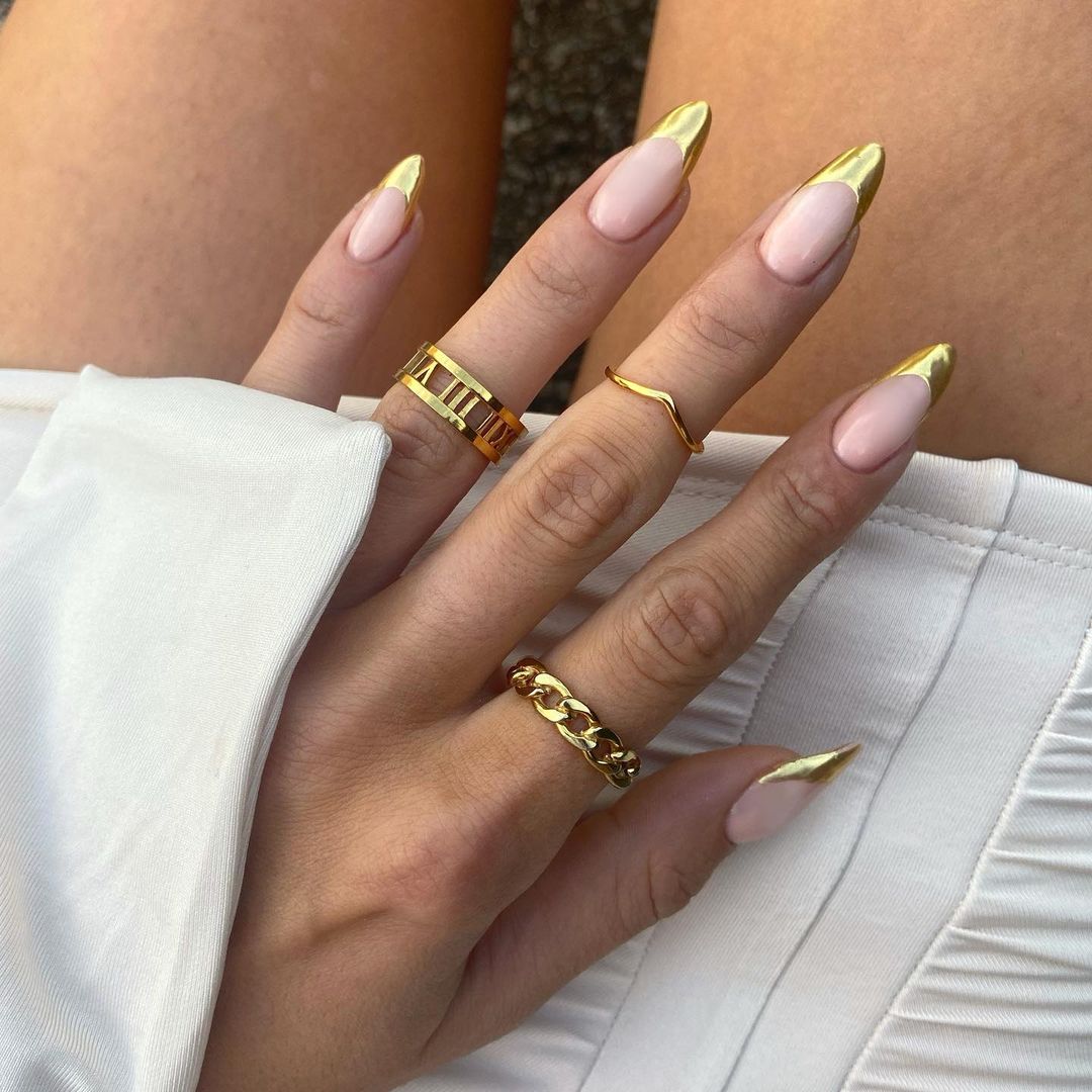 As leoninas são fashionistas, e podem ousar das unhas metalizadas (Foto: Reprodução/Instagram)