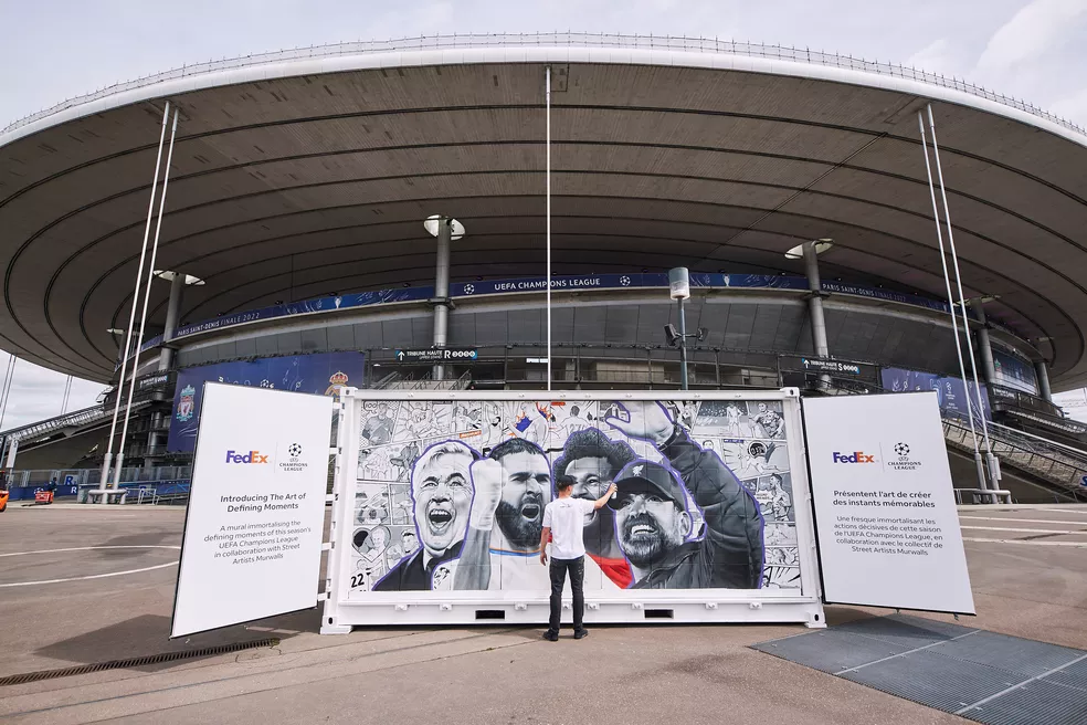 Mural nos arredores do Stade de França. (Foto: Reprodução/ Joosep Martinson/ UEFA via Getty Images) Lorena Bueri
