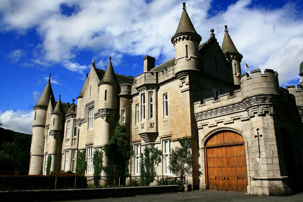 Castelo de Balmoral (Reprodução: CNN/ Wikimedia Commons)