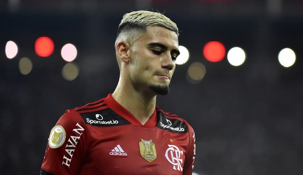 Após a vitória do Flamengo, Andreas Pereira agradece torcida
