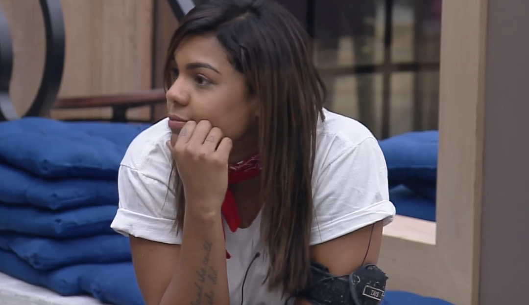 A Fazenda: Jojo faz comentário sobre procedimento estético de Tays Reis