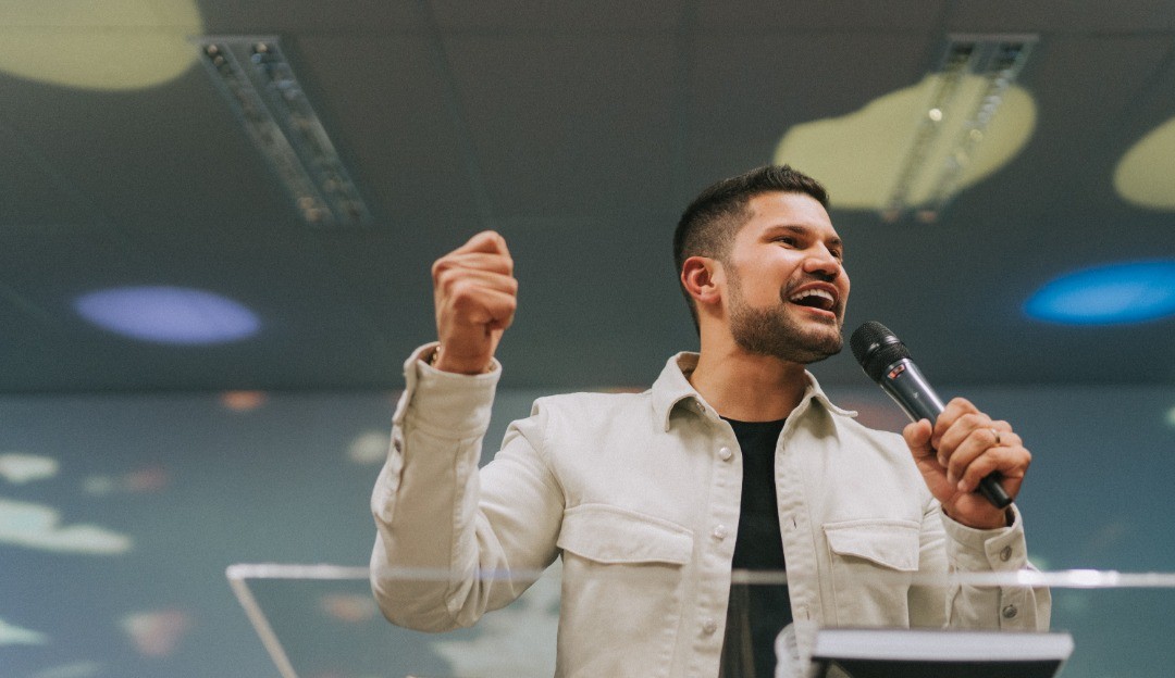 Lucas Torres e sua missão em quebrar o tabu sobre o ato de prosperar