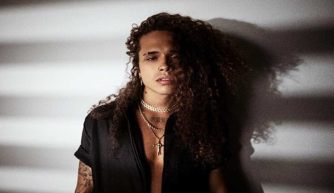 Vitão, Maneva e Bruninho & Davi no palco do Teatro Bradesco