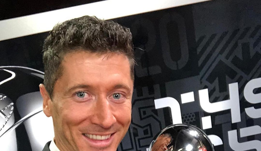 Com mais uma premiação de the best, Lewandowski se iguala a Ronaldinho Gaúcho