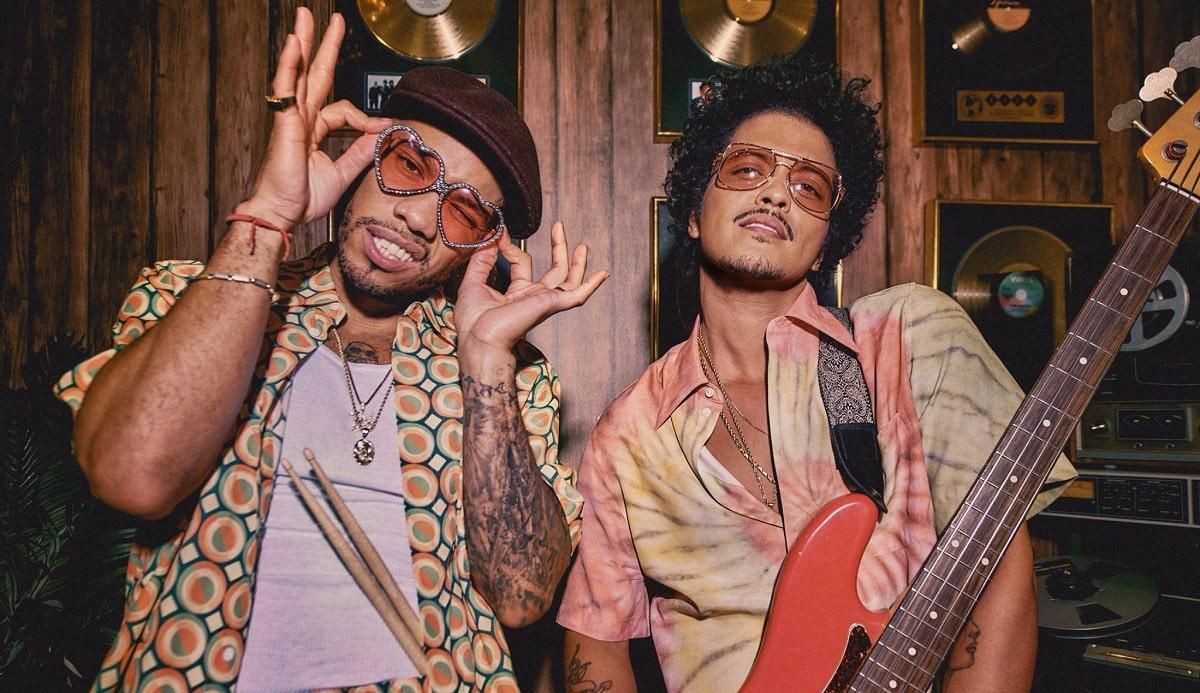 Silk Sonic de Bruno Mars e Anderson.Paak estreia série de rádio