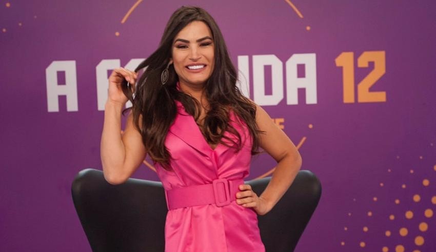 Raissa, 11° eliminada da Fazenda, participa da Hora do Faro