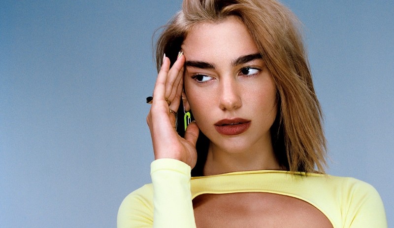 Dua Lipa corta relações com empresa de sua carreira