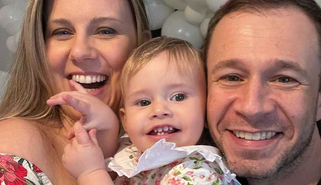 Daiana Garbin dá atualização sobre o estado de saúde da filha.