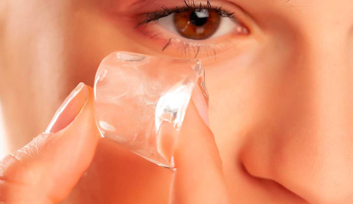 Conheça os benefícios ao utilizar produtos gelados no rosto e fuja do gelo na rotina de skincare 