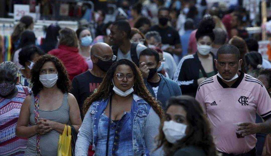 Entenda quando usar máscara contra Covid e se é seguro ficar sem ela nos espaços abertos