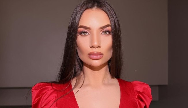 Stéfani Bays tranquiliza seus seguidores após ter sua casa invadida