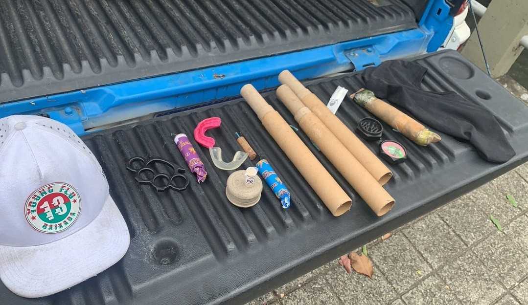 Apreensão de materiais ilícitos na torcida do Fluminense