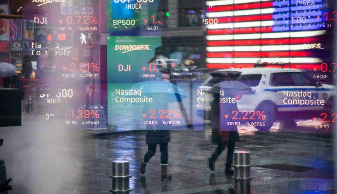 Índices de Wall Street sofrem com avanços da guerra e decreto de Putin