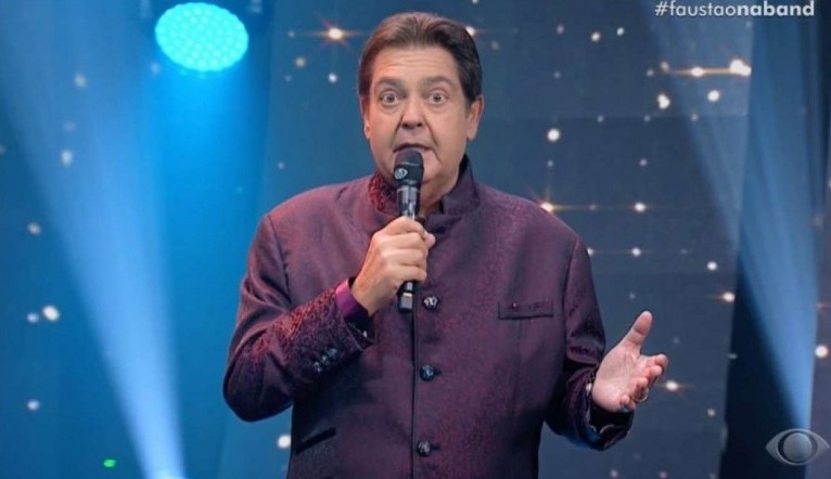 “Tá pegando fogo, bicho”: Incêndio no programa de Faustão evacua funcionários às pressas