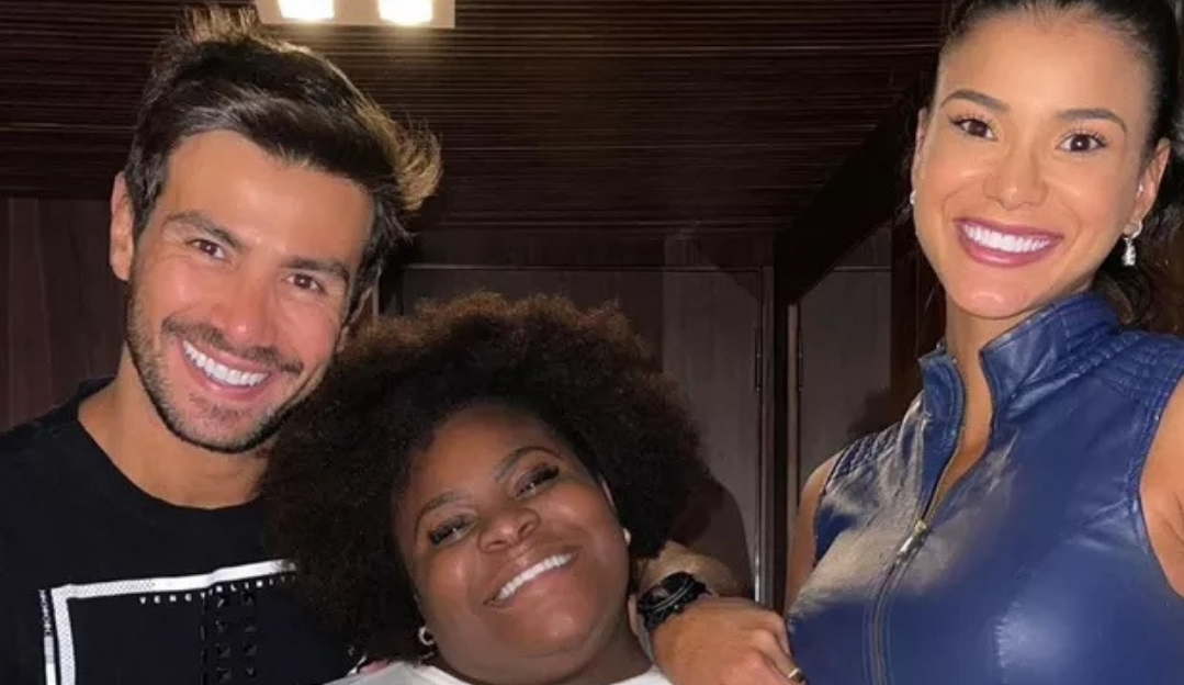Mariano e Jakelyne reencontram Jojo Todynho após reality