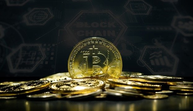 Bitcoin sofre declínio devido às perdas da criptomoeda