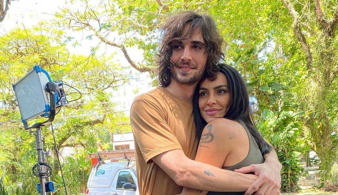 BBB 21: Cléo Pires reage ao clima de romance entre Fiuk e Juliette