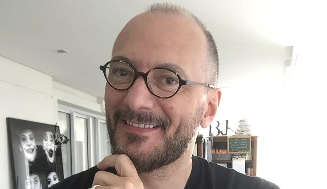 Britto Jr. chama diretor de “/A Fazenda”/ de ditador e afirma que ele acha que é Boninho