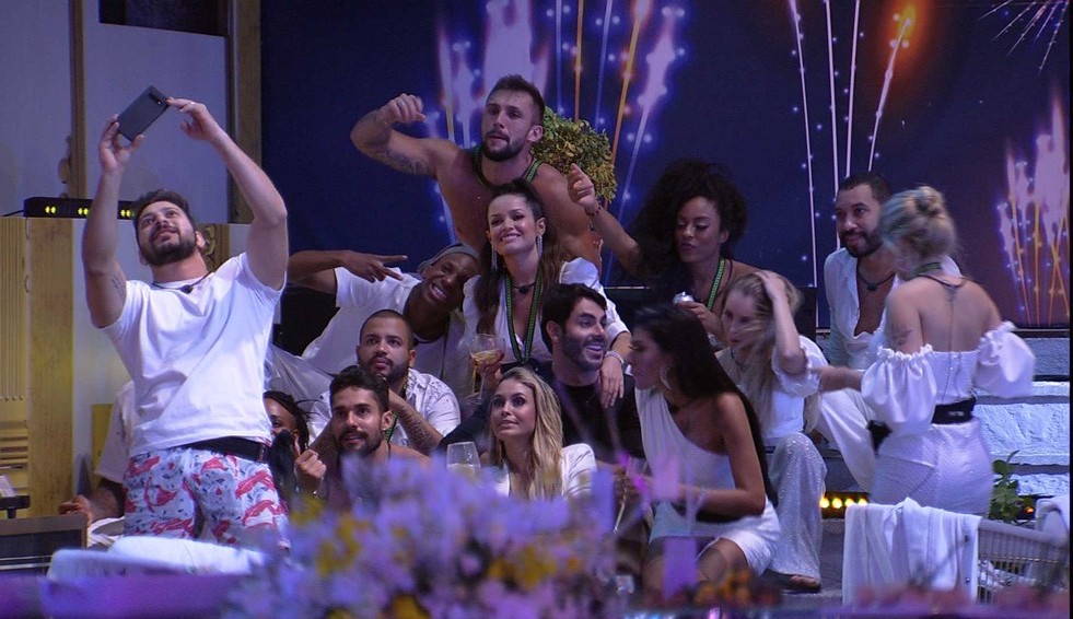 BBB21: Saiba tudo o que rolou na primeira festa