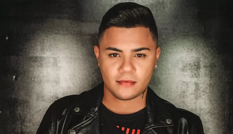 Felipe Araújo passa por problemas em voo