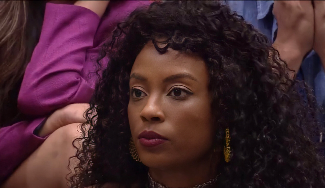 Equipe de Lumena explica status ‘cancelado’ de registro como psicóloga