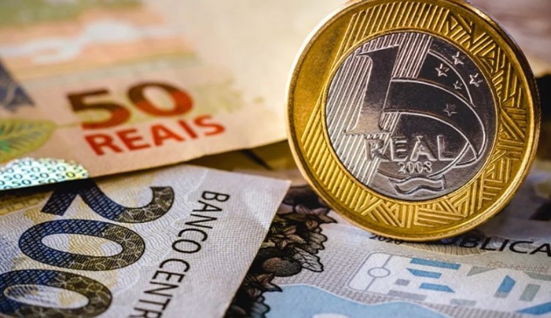 Congresso aprova salário-mínimo de R$1.294 para 2023