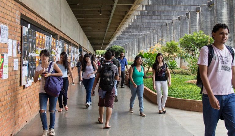 Universidades públicas brasileiras perdem investimentos desde 2015