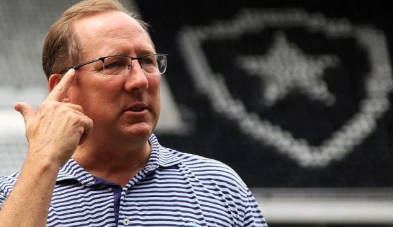 Arrependido ? Jonh Textor diz ter gastado o dobro do que queria no Botafogo