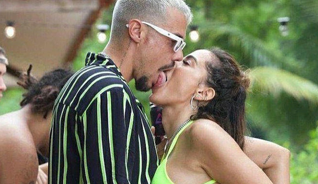 Anitta é flagrada em pegação quente com Lipe durante gravação de Reality