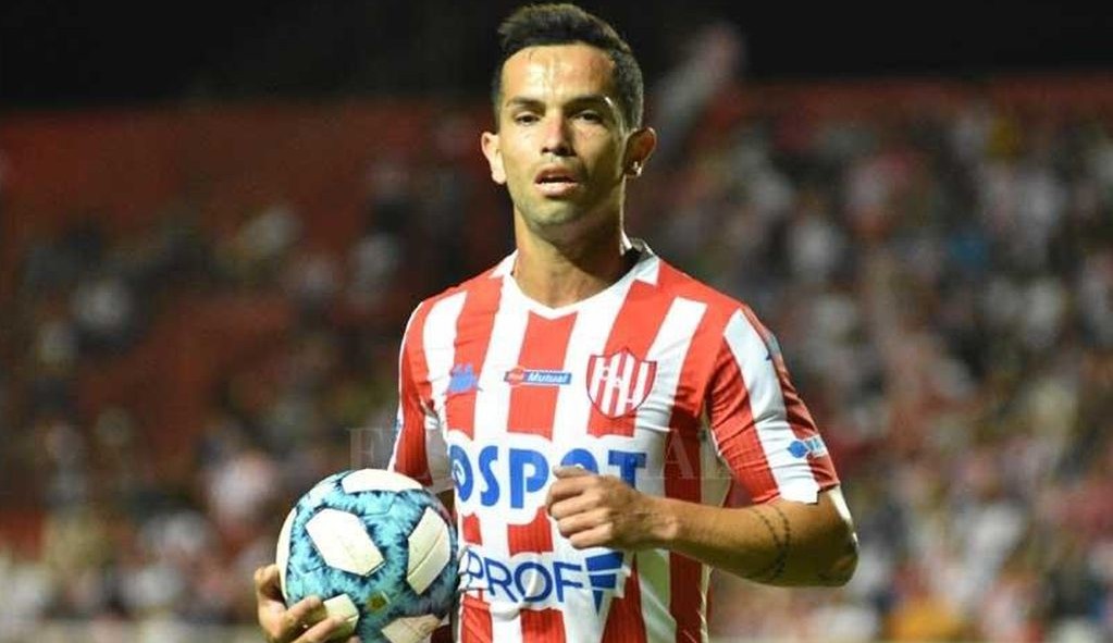 Valores assustam e negociação de Santos por Gabriel Carabajal esfriam