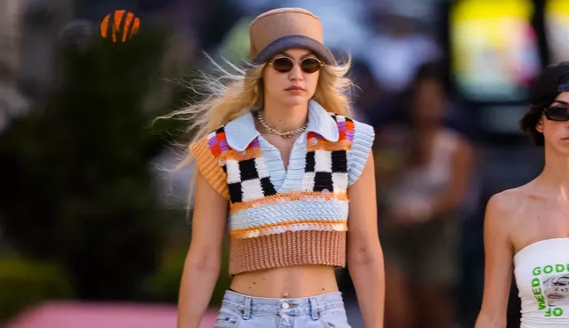 It Girl: Gigi Hadid traz tendência do jeans rasgado de volta