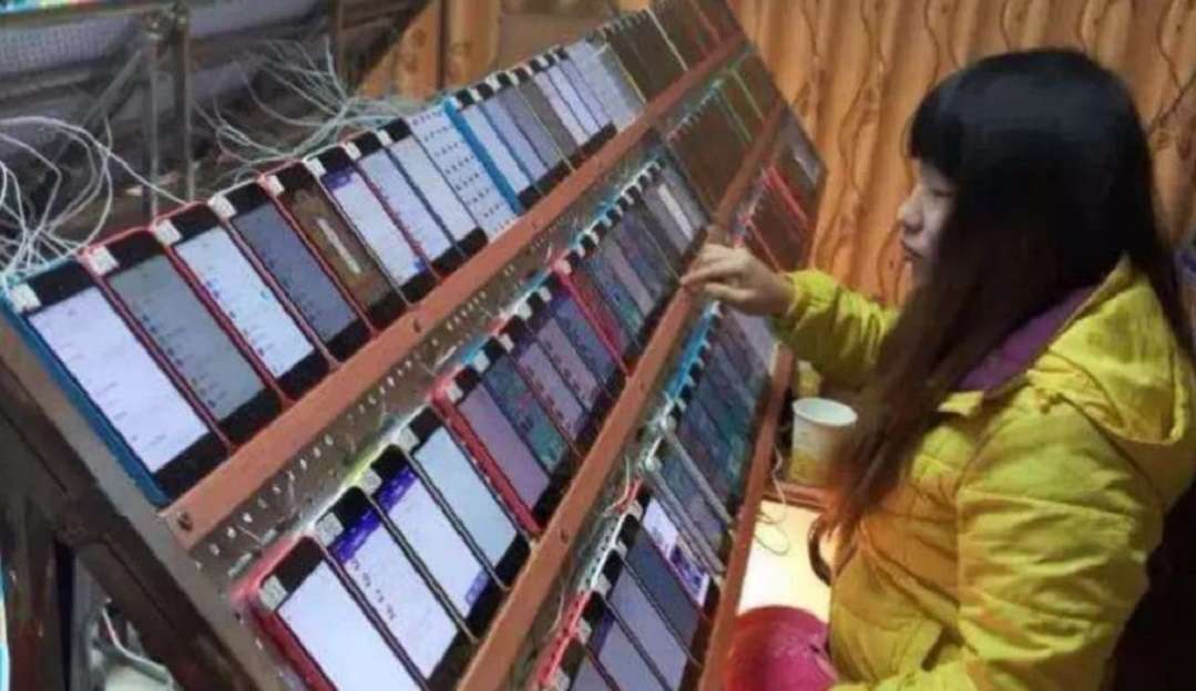 Tudo por um like: a precarização do trabalho com as fazendas de cliques