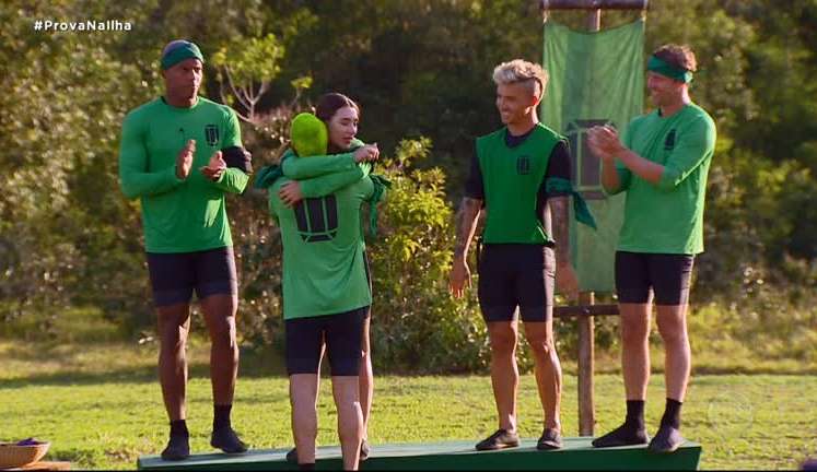 Ilha Record: Equipe Esmeralda vence prova do reality