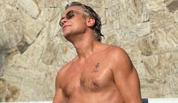 Fábio Assunção surpreende com transformação física: “/Seguimos na luta e no foco”/