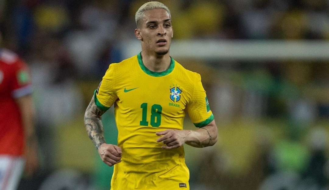 Manchester United faz proposta de 80 milhões de Euros por Antony, mas Ajax recusa