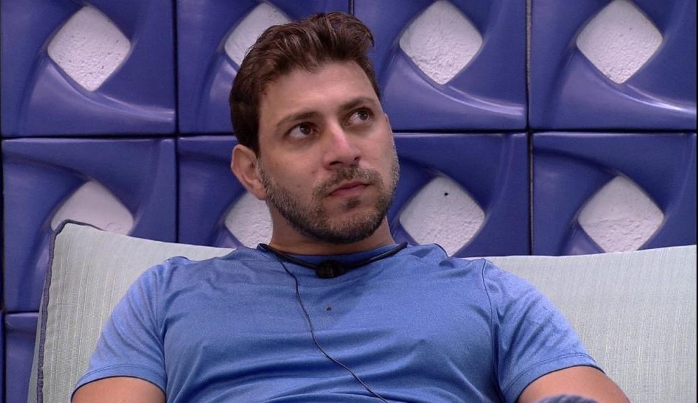 BBB21: Covid-19? Após Caio se queixar da falta de paladar, internautas questionam sobre suspeita do vírus na casa