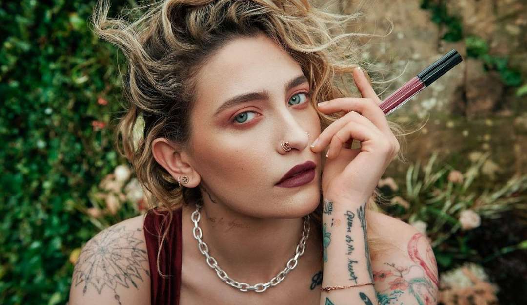 KVD Beauty lança novo Batom Líquido em parceria com Paris Jackson