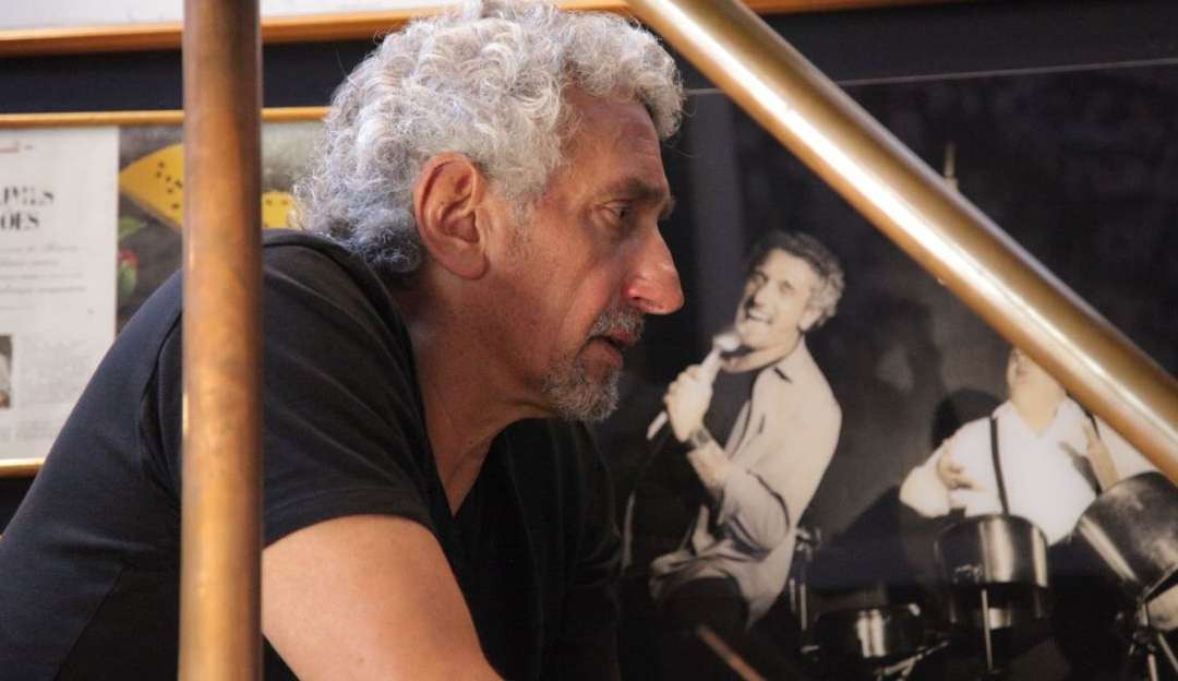 O sabor das lembranças: objetos vão das cozinhas para as paredes em apartamento de chef estrelado