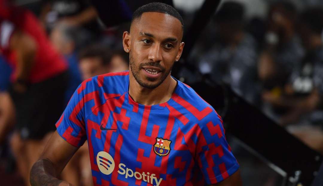 Aubameyang fratura mandíbula em assalto e saída para o Chelsea pode não acontecer