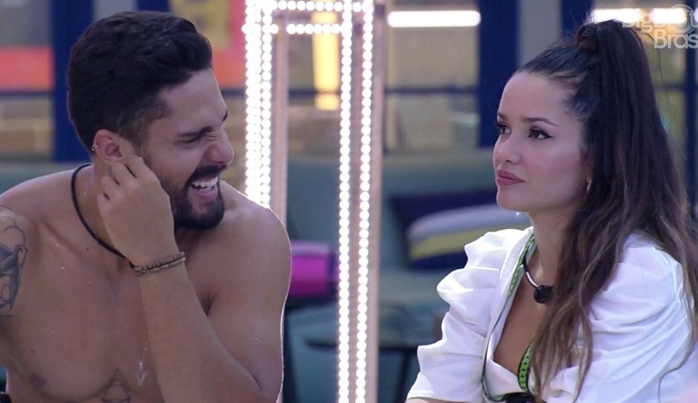 Arcrebiano declara ficar com Juliette ao invés de Anitta