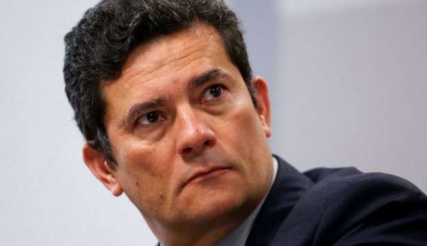 Sergio Moro tem bem apreendidos e recebe ordem para remover postagens de suas redes sociais