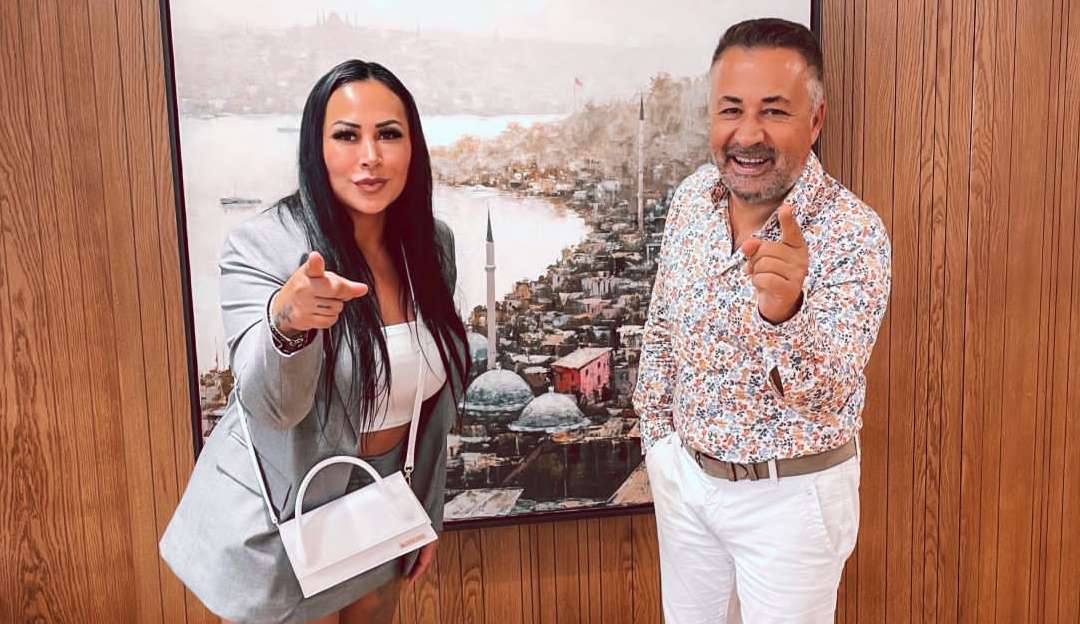 Adriana Muller iniciou tratamento capilar inovador com o número 1 da Turquia que está chegando em breve ao Brasil