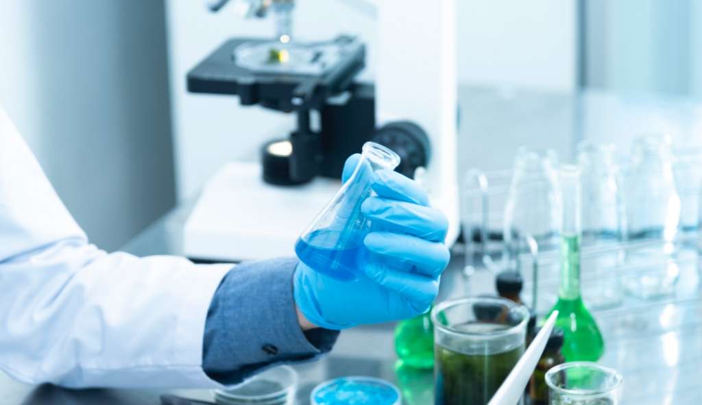 China aprovou primeira vacina inalável de Covid-19