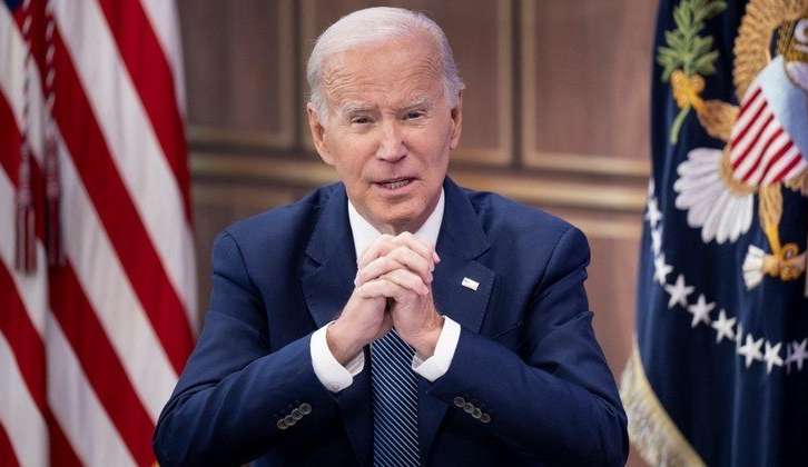 Regra proposta por Biden exige benefícios para trabalhadores