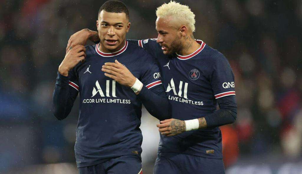 Neymar suspeita que Mbappé tenha pedido sua saída do PSG, revela jornal