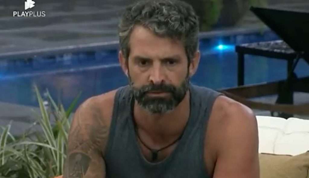 A Fazenda 14: Iran assa frango de Grupo A e gera novo atrito de grupos