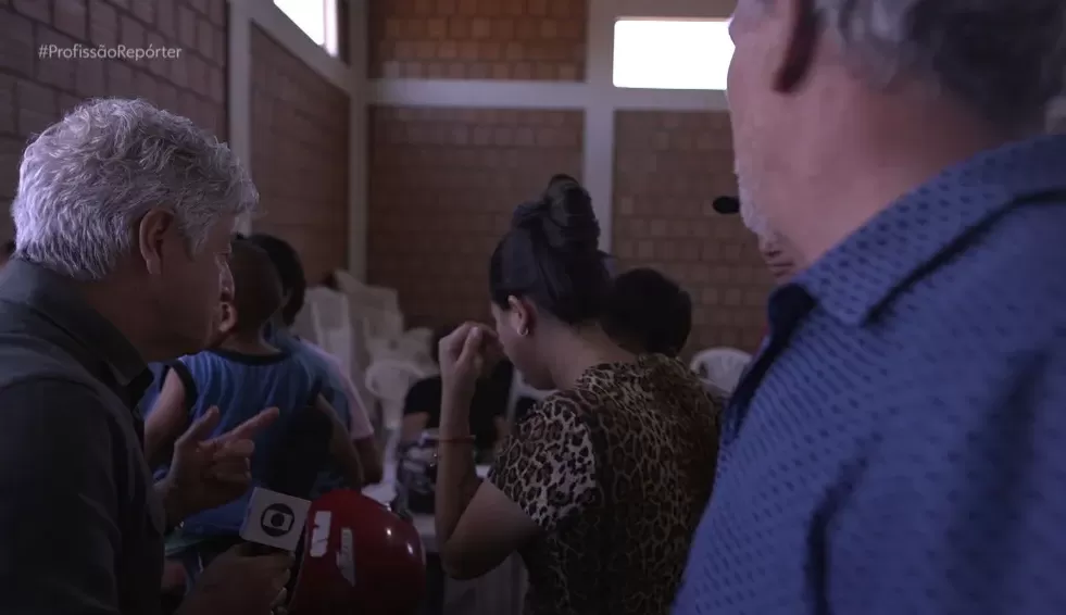 Caco Barcellos flagra compra de votos para Bolsonaro no Profissão Repórter