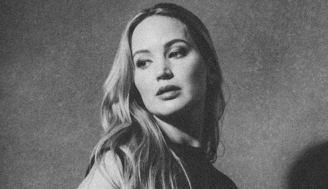 Jennifer Lawrence revela que quase cancelou seu casamento